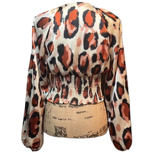 Bold and bright top - Picture 4 of 6